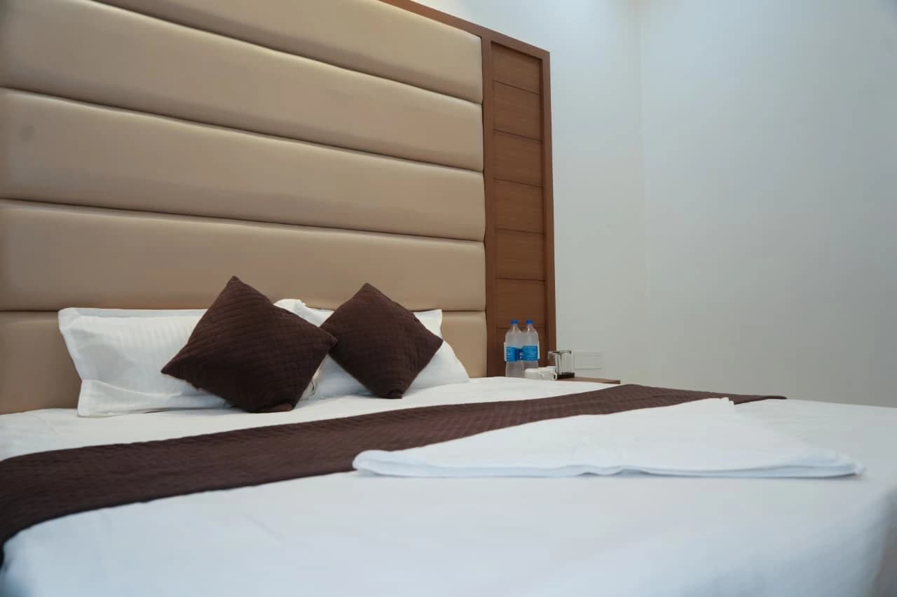 Deluxe Room - Image 1